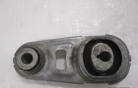 Nissan Qashqai Engine mount bracket 113604EA0A