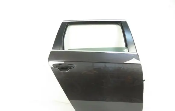 Volkswagen PASSAT B7 Rear door 