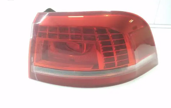 Volkswagen PASSAT B7 Rear/tail lights 3AF945208B