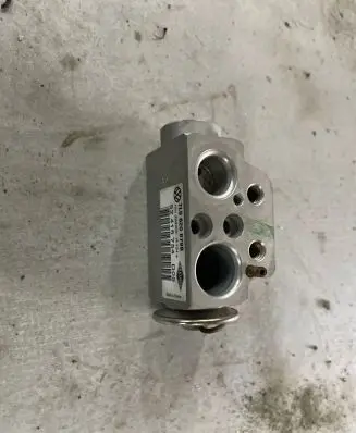 Porsche Cayenne (9PA) Air conditioning (A/C) expansion valve 7L0820679B 328305 52415754