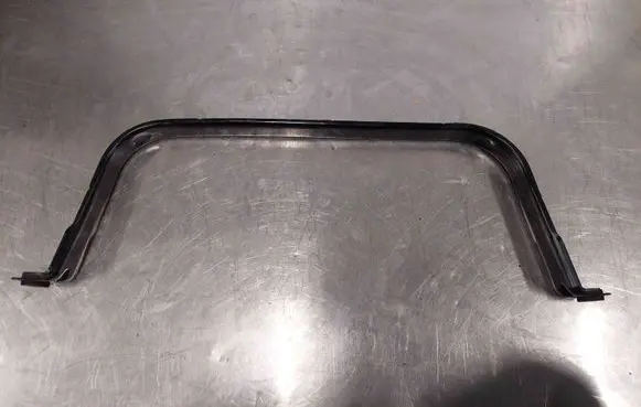 Audi Q7 4M Fuel tank mounting bracket 4M0201392F