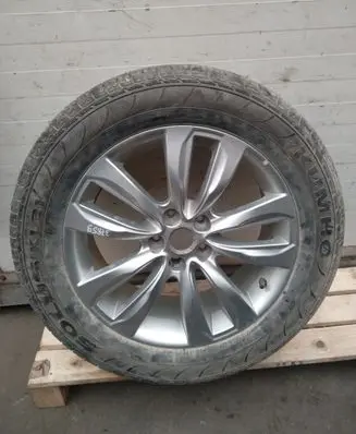 Hyundai Santa Fe R18 alloy rim 529101U380