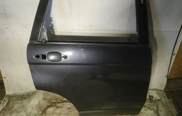 Honda CR-V Rear door melynos