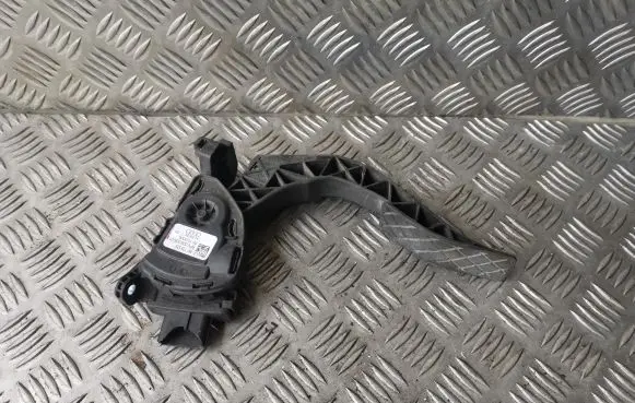 Audi A4 S4 B8 8K Accelerator throttle pedal 8K1723523