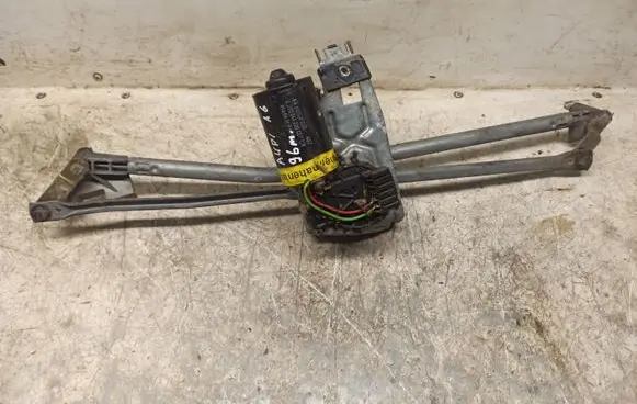 Audi A6 S6 C4 4A Front wiper linkage and motor