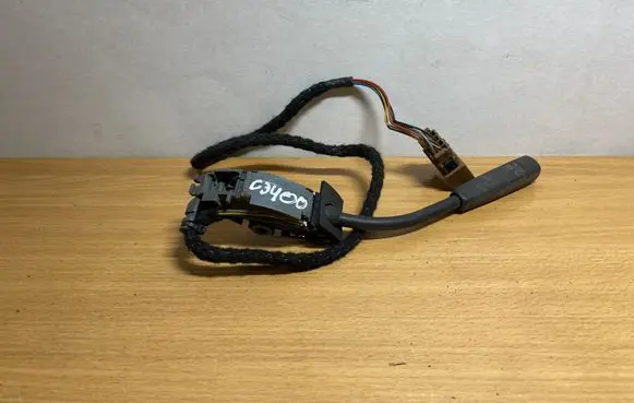 Mercedes-Benz E W210 Cruise control switch 2105400645 C3400