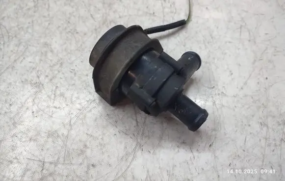 Volvo V40 Electric auxiliary coolant/water pump 30950000