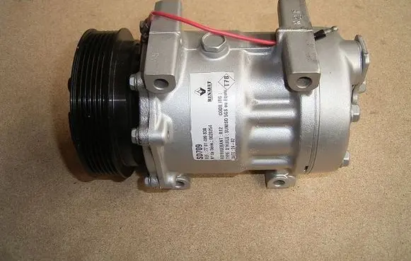 Renault Alaskan Air conditioning (A/C) compressor (pump) SD7097728I