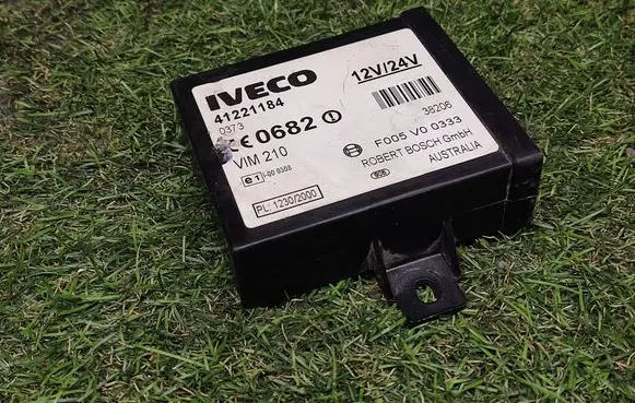 Iveco Daily 3rd gen Immobilizer control unit/module 41221184 F005V00333