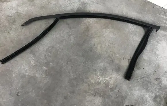 Volvo XC60 Rubber seal front door window/glass 30762366
