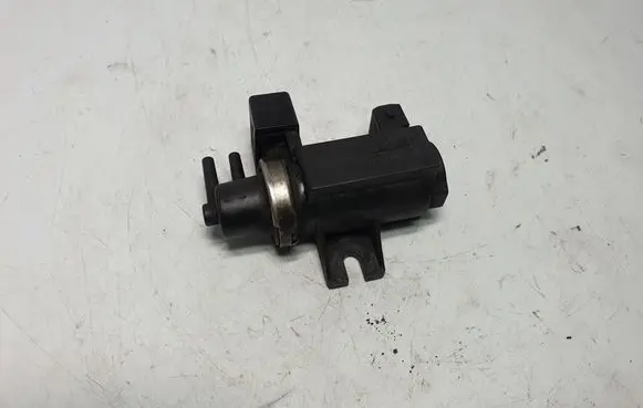 Vacuum valve