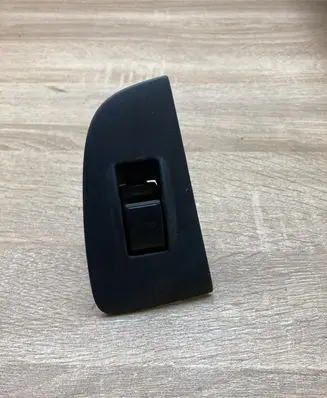 Toyota Avensis T250 Electric window control switch 7423105140