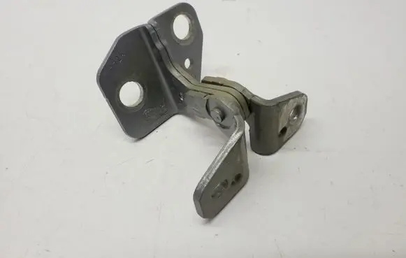 Chrysler Pacifica Front door lower hinge 772A
