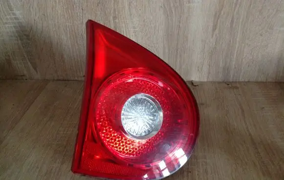 Volkswagen Golf V Tailgate rear/tail lights 1K6945093F