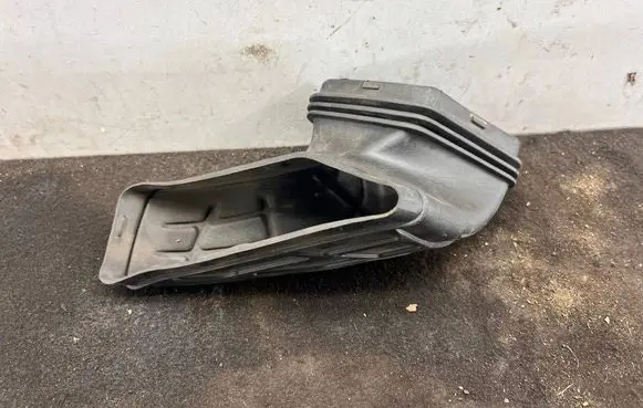 Audi A4 S4 B8 8K Air intake duct part 8R0129739A