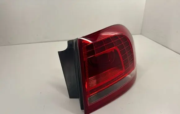 Volkswagen Touareg II Rear/tail lights 7P6945208 7P6945208A