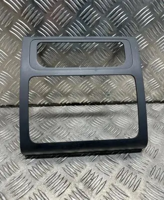 Volkswagen Touran II Radio/GPS head unit trim 1T0858071R