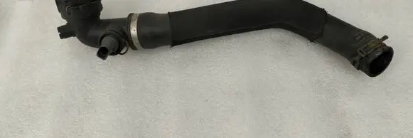 Audi A6 C7 Engine coolant pipe/hose 4G0121049L