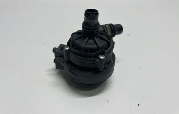 BMW 3 G20 G21 Electric auxiliary coolant/water pump 8671654