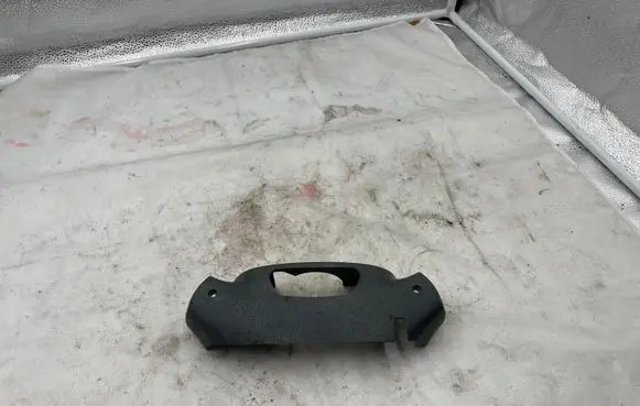 Steering wheel column trim