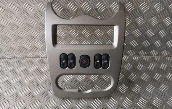 Dacia Sandero A set of switches 8200739438 8200739440