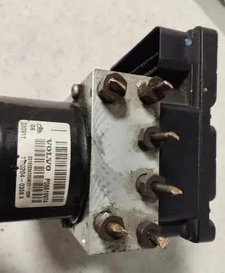 Volvo S60 ABS Pump 8619968 10092504023