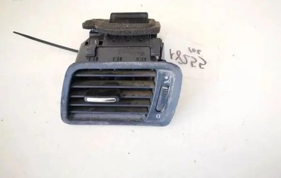 Volkswagen PASSAT B6 Dash center air vent grill 3c1819701e