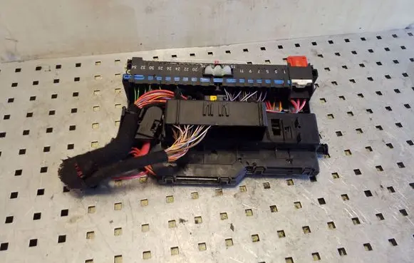 BMW X3 E83 Fuse module 18500000000