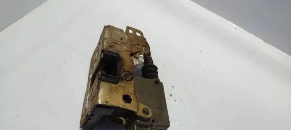 Renault Espace III Coupe door lock (next to the handle) 