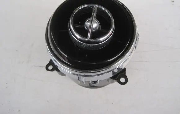 Jaguar XJ X351 Dash center air vent grill AW93014A25AE