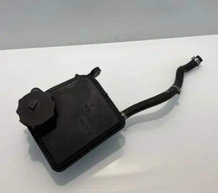 Mercedes-Benz C W204 Power steering fluid tank/reservoir A0004602983 0004602983