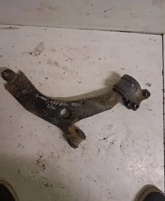 Ford C-MAX I Front lower control arm/wishbone