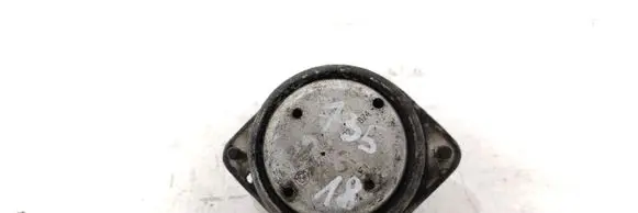 BMW 7 E38 Engine mount bracket 22111092824