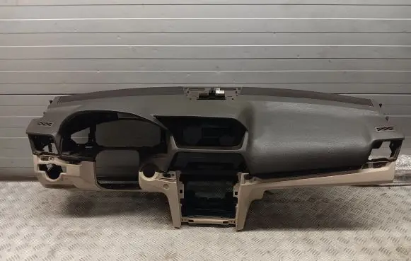 Mercedes-Benz E C207 W207 Dashboard A2076802287