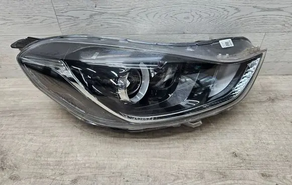 Hyundai i10 Headlight/headlamp 92102K7100