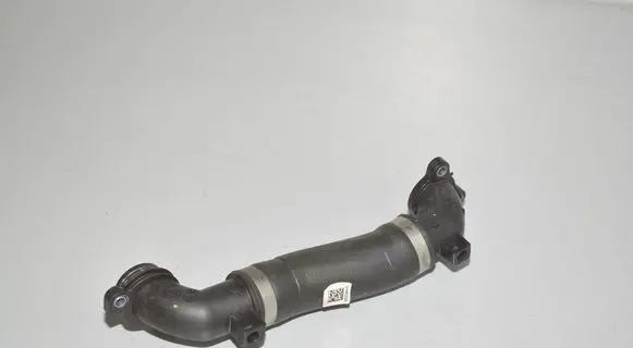 Engine coolant pipe/hose