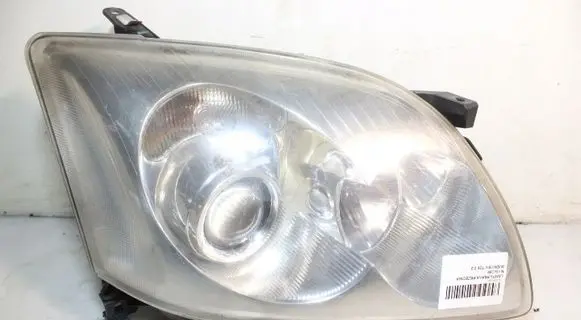 Toyota Avensis T250 Headlight/headlamp E138422