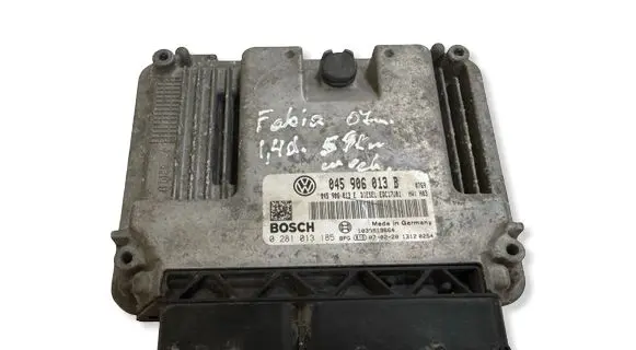 Skoda Fabia Mk1 (6Y) Engine control unit/module 045906013B 045906013E 0281013185