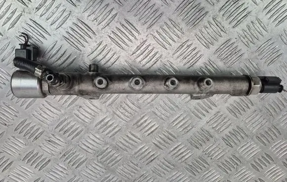 Mercedes-Benz C W204 Fuel main line pipe A6510700495