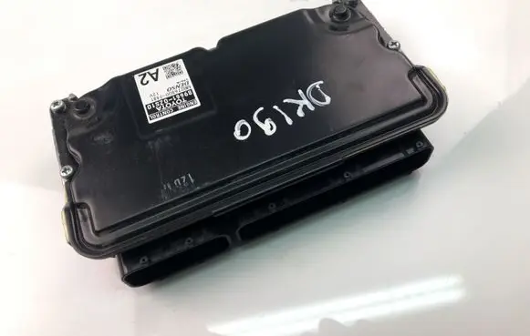 Toyota Corolla E160 E170 Engine control unit/module 896610ZS10