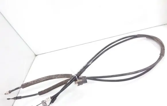 Handbrake/parking brake wiring cable