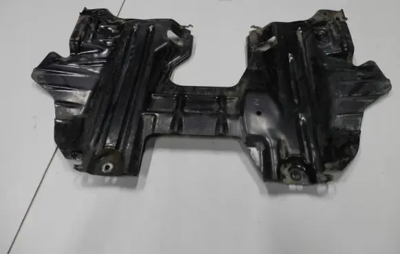 Toyota Hilux (AN120, AN130) Rear underbody cover/under tray 888937OS
