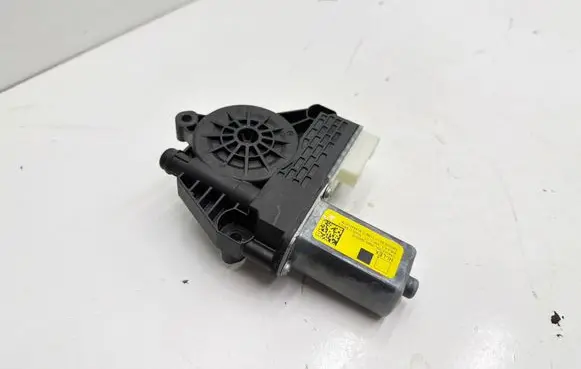 BMW 1 F40 Rear door window regulator motor 1060025861 19031060025