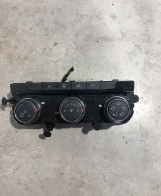 Volkswagen Golf VII Climate control unit 5G0907426Q