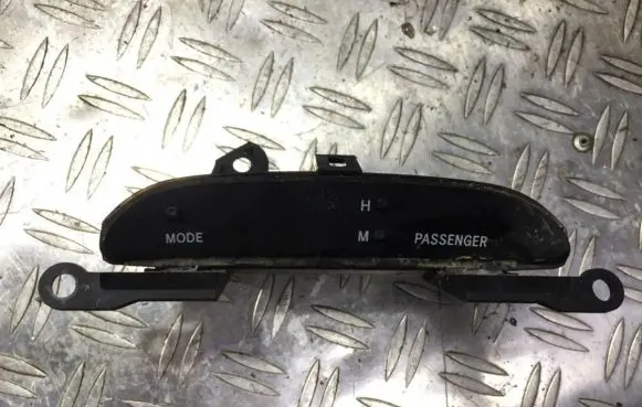Nissan Almera N16 Screen/display/small screen 8391020760 23080