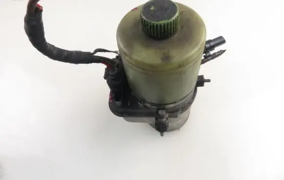 Volkswagen Polo IV 9N3 Power steering pump 6Q1423051AJ 6Q0423156S 6Q2423051T