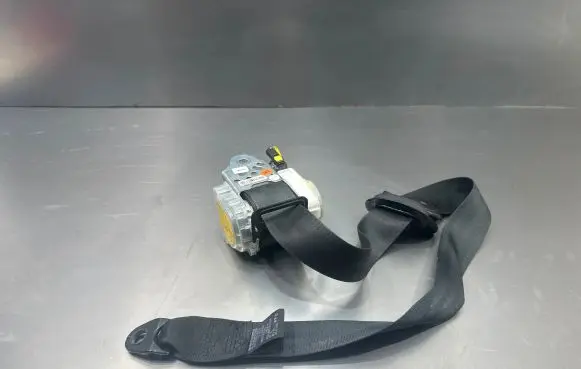 Hyundai i20 (PB PBT) Front seatbelt 888701J2009P 0060210205