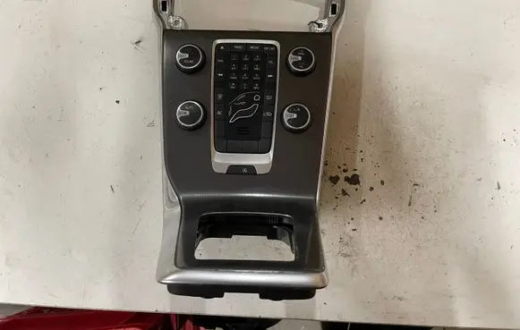 Volvo V40 Climate control unit 2565706Y5CS 08632794