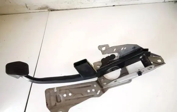 Ford Focus Brake pedal bv612467bg bv61-2467-bg