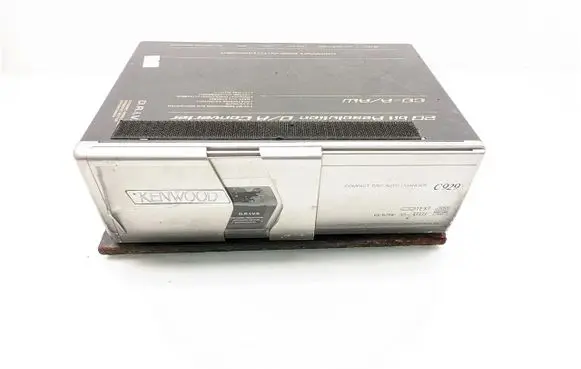 Subaru Impreza II CD/DVD changer Y22676062 87100084
